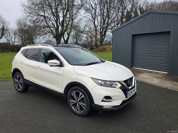 Nissan Qashqai Hatchback, Diesel, 2020, White