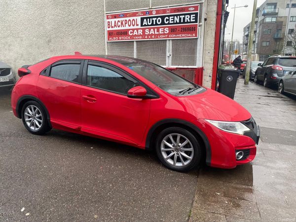 Honda Civic Hatchback, Diesel, 2015, Red