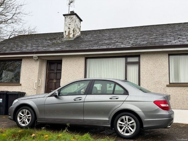 Mercedes-Benz 200 Saloon, Diesel, 2014, Silver