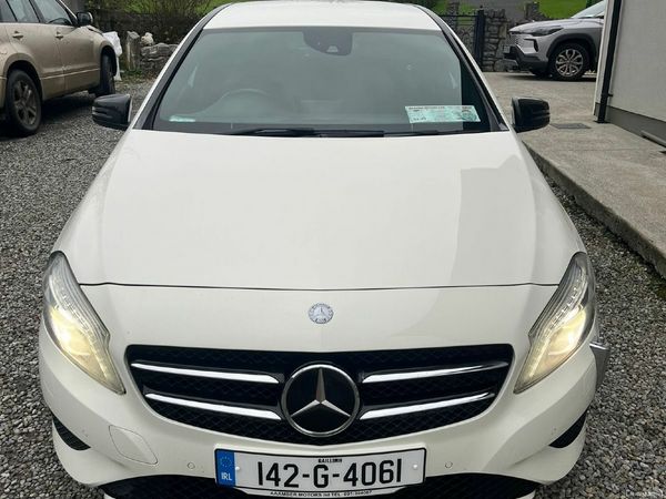Mercedes-Benz A-Class Hatchback, Petrol, 2014, White