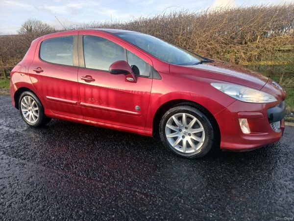 Peugeot 308 Hatchback, Diesel, 2011, Red