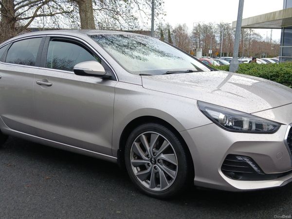 Hyundai i30 Hatchback, Petrol, 2018, Beige