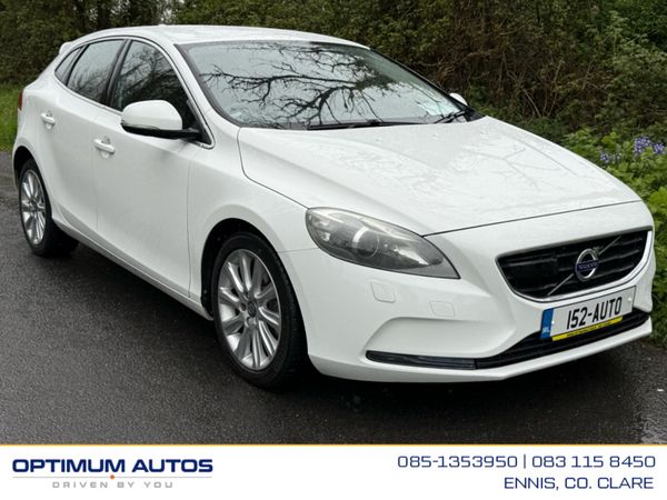 Volvo V40 Hatchback, Petrol, 2015, White