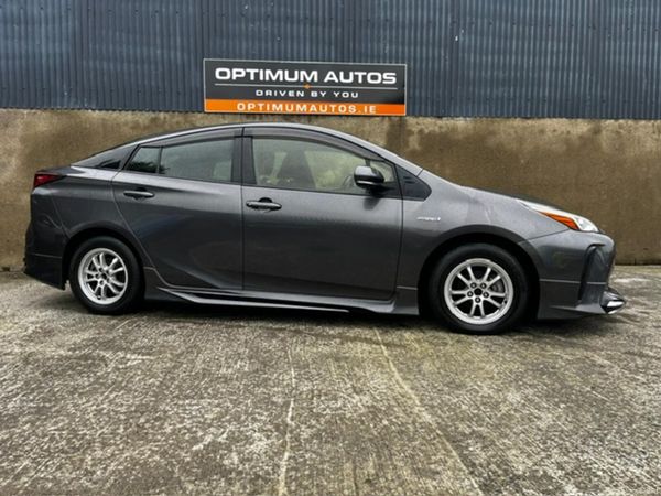 Toyota Prius Saloon, Petrol Hybrid, 2019, Grey