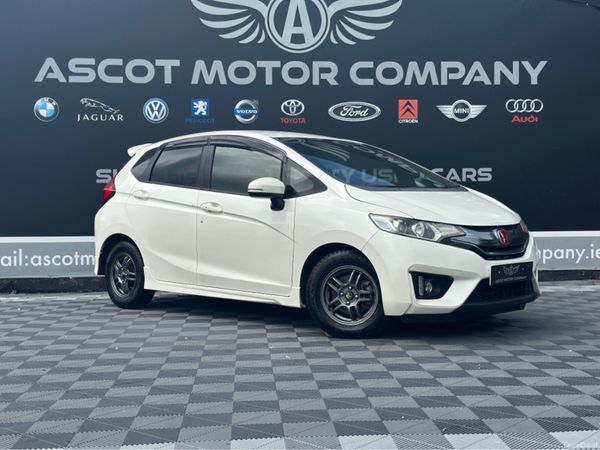 Honda Fit Hatchback, Petrol Hybrid, 2014, White