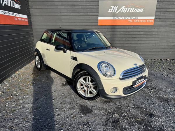 Mini Cooper Hatchback, Petrol, 2014, White