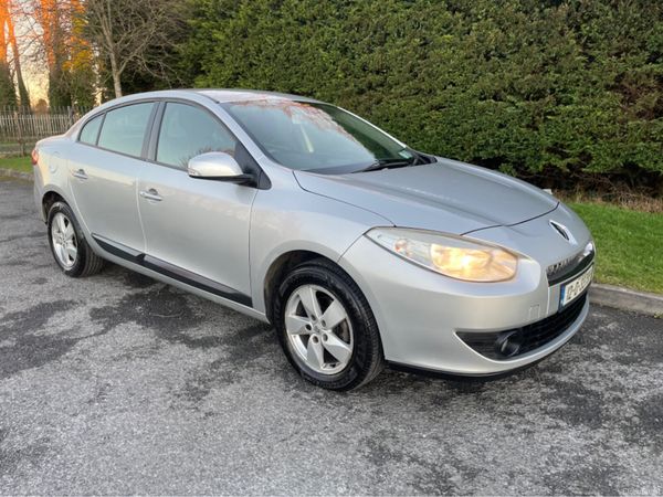 Renault Fluence Saloon, Diesel, 2012, Silver