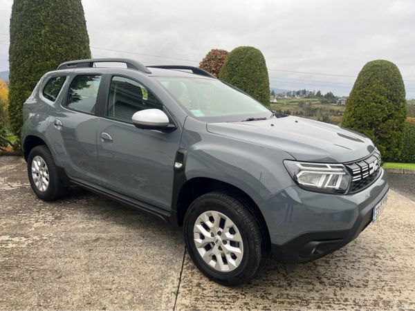 Dacia Duster MPV, Petrol, 2023, Grey