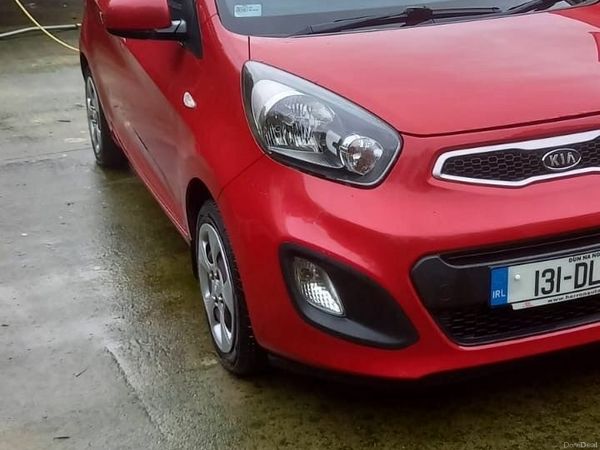 Kia Picanto Hatchback, Petrol, 2013, Red