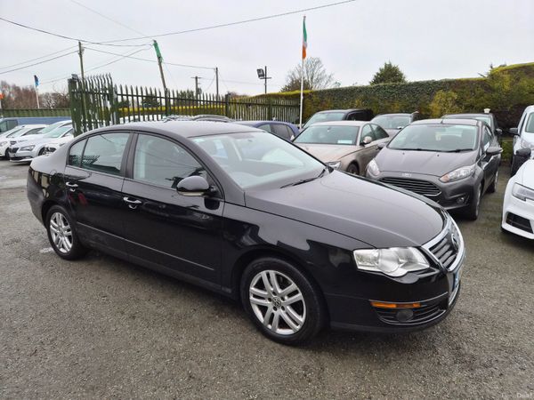 Volkswagen Passat Saloon, Petrol, 2010, Black