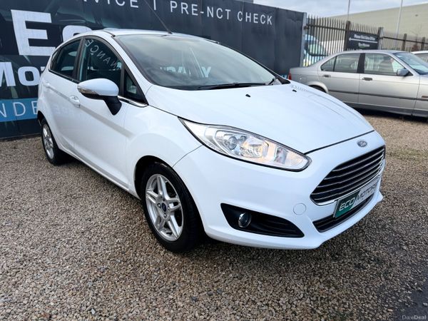 Ford Fiesta Hatchback, Petrol, 2013, White