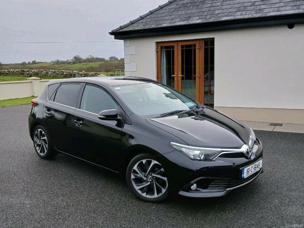 Toyota Auris Hatchback, Diesel, 2016, Black
