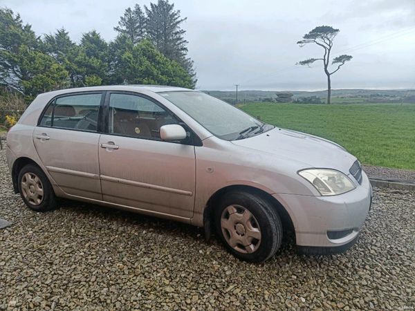 Toyota Corolla Hatchback, Petrol, 2003, Silver