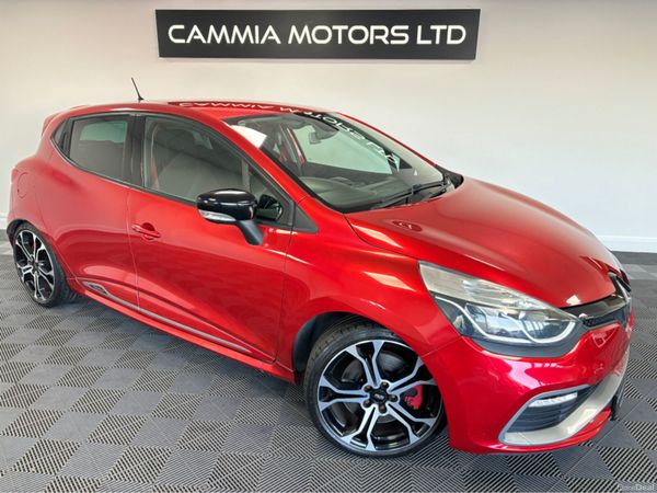 Renault Clio Hatchback, Petrol, 2016, Red