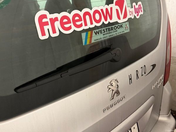 Peugeot Partner Tepee MPV, Diesel, 2012, Silver