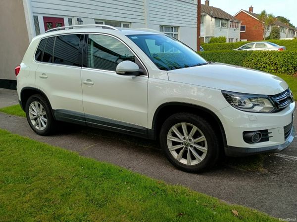 Volkswagen Tiguan SUV, Petrol, 2015, White