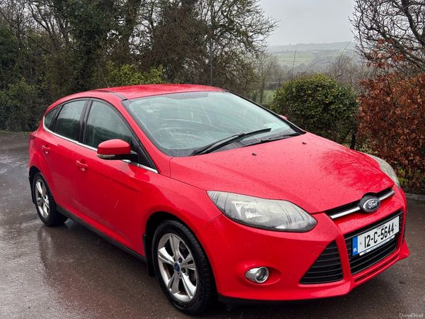 Ford Focus Hatchback, Diesel, 2012, Red