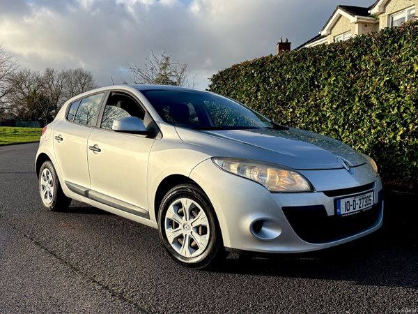 Renault Megane Hatchback, Diesel, 2010, Silver