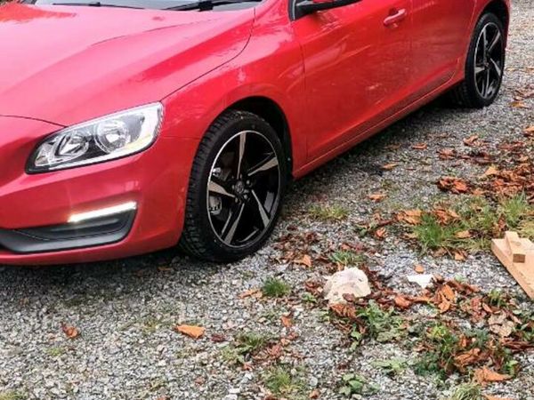 Volvo S60 Saloon, Diesel, 2014, Red