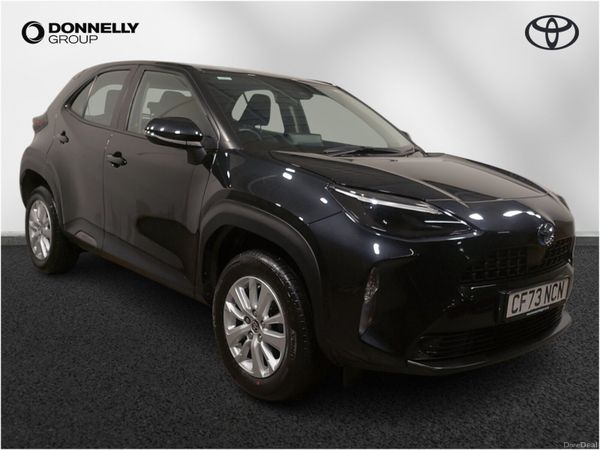 Toyota Yaris Cross Estate, Petrol Hybrid, 2023, Black