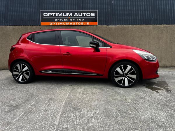 Renault Clio Hatchback, Petrol, 2016, Red
