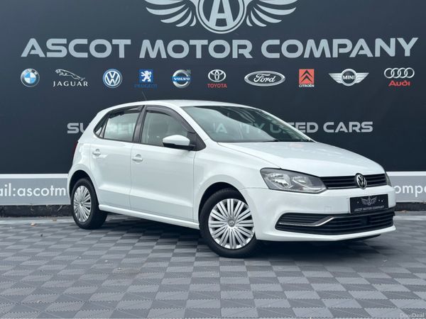 Volkswagen Polo Hatchback, Petrol, 2014, White