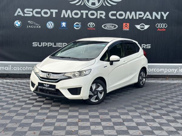 Honda Fit Hatchback, Petrol Hybrid, 2014, White