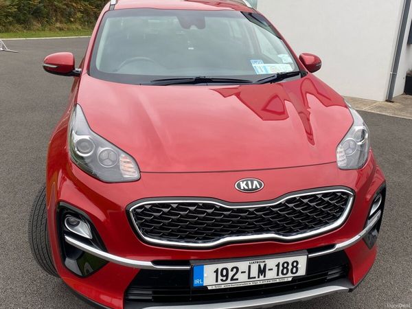 Kia Sportage SUV, Petrol, 2019, Red