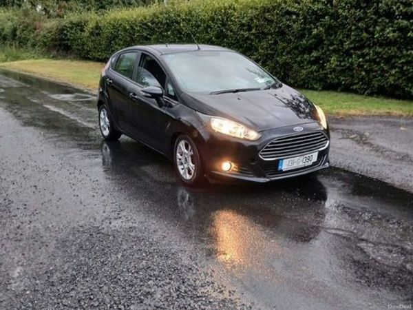 Ford Fiesta Hatchback, Petrol, 2013, Black