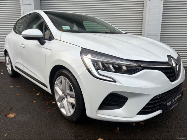 Renault Clio Hatchback, Petrol, 2022, White
