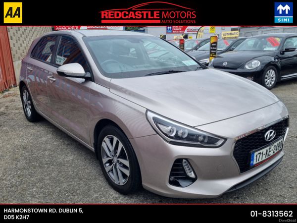 Hyundai i30 Hatchback, Petrol, 2017, Gold