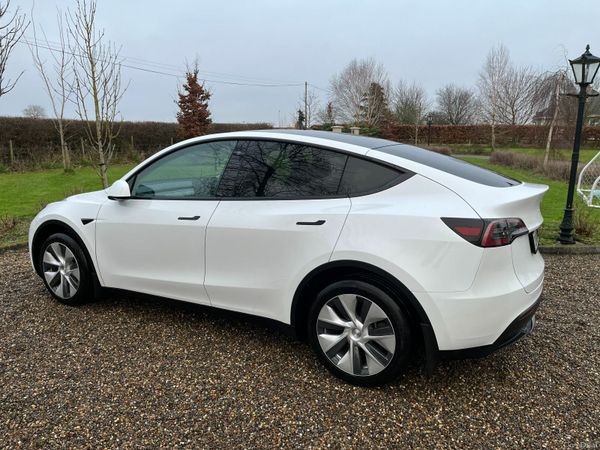 Tesla Model Y Hatchback, Electric, 2023, White