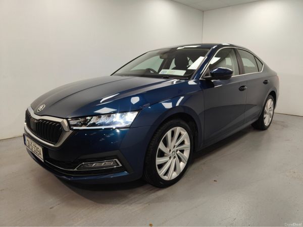 Skoda Octavia Hatchback, Diesel, 2021, Blue