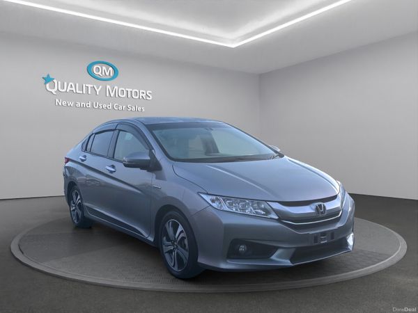 Honda Grace Saloon, Petrol Hybrid, 2015, Grey