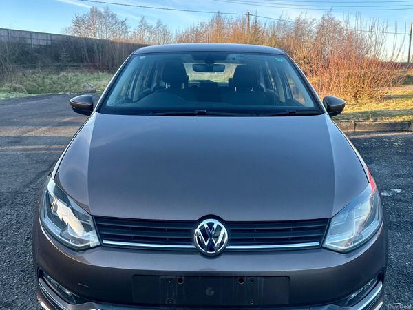 Volkswagen Polo Hatchback, Petrol, 2014, Brown