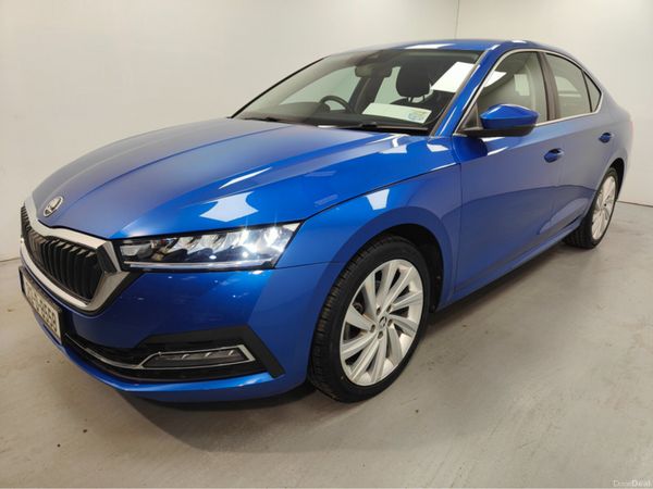 Skoda Octavia Hatchback, Diesel, 2021, Blue