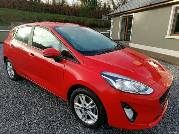 Ford Fiesta Hatchback, Petrol, 2018, Red