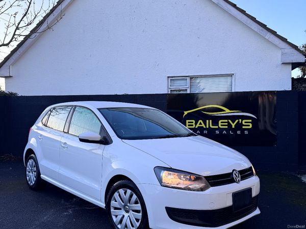 Volkswagen Polo Hatchback, Petrol, 2012, White