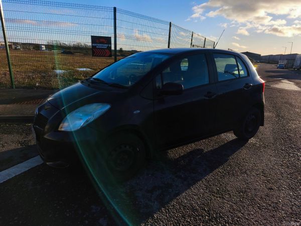 Toyota Yaris Hatchback, Petrol, 2008, Black