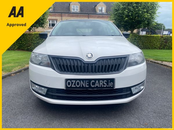Skoda Rapid Hatchback, Petrol, 2014, White