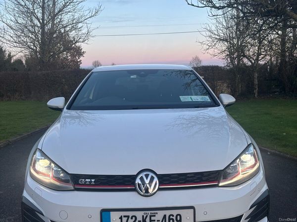 Volkswagen Golf Estate, Petrol, 2017, White