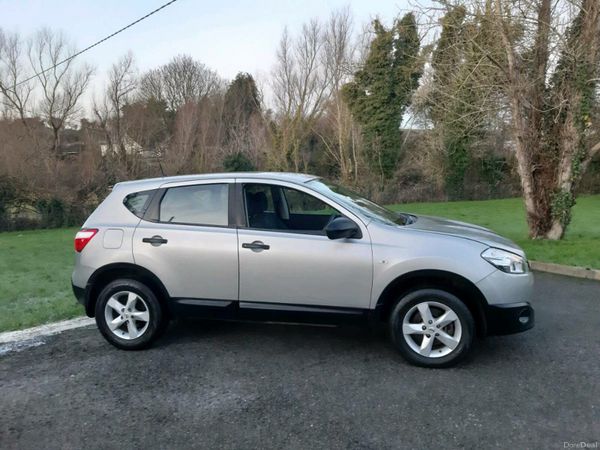 Nissan Qashqai Hatchback, Diesel, 2012, Silver