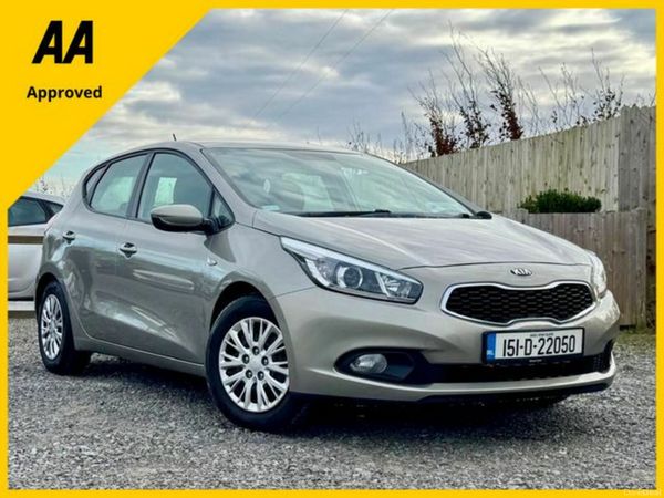 Kia Ceed Hatchback, Petrol, 2015, Silver