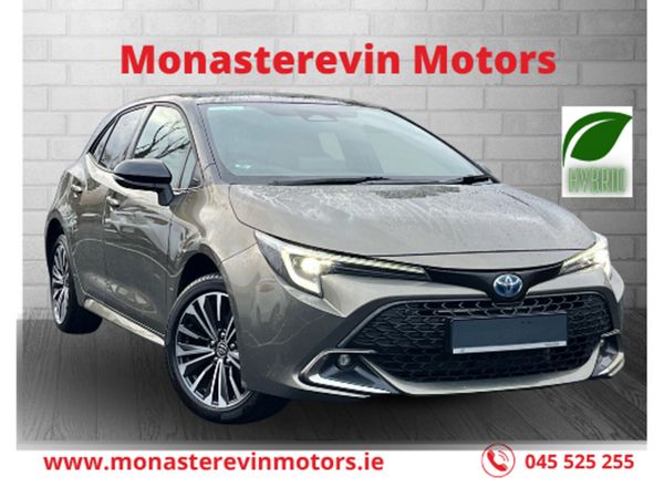 Toyota Corolla Hatchback, Petrol Hybrid, 2025, Green