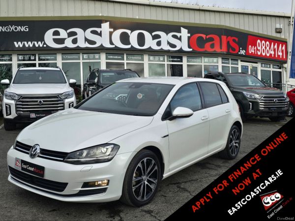 Volkswagen Golf Hatchback, Petrol, 2014, White