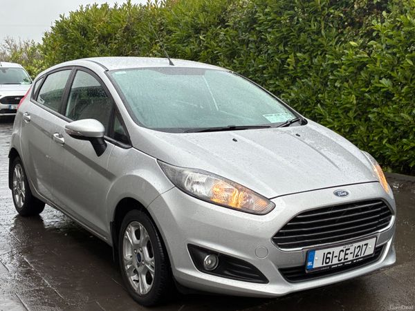 Ford Fiesta Hatchback, Petrol, 2016, Silver