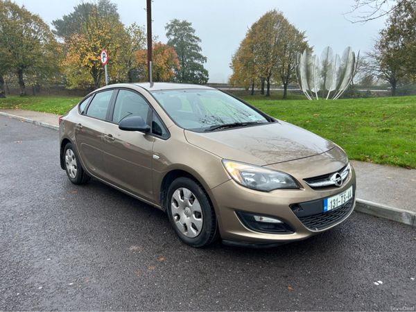 Opel Astra Saloon, Petrol, 2013, Bronze