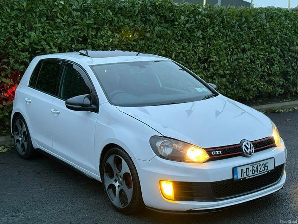 Volkswagen Golf Hatchback, Petrol, 2011, White