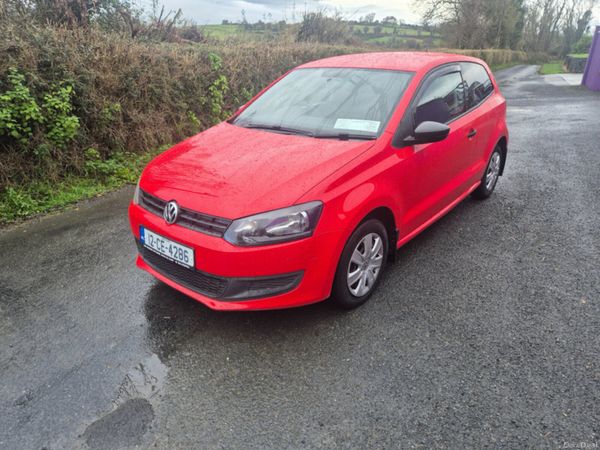 Volkswagen Polo Hatchback, Petrol, 2012, Red
