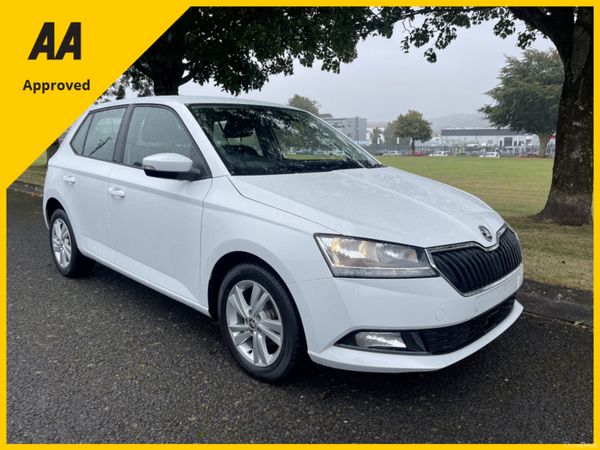 Skoda Fabia Hatchback, Petrol, 2021, White